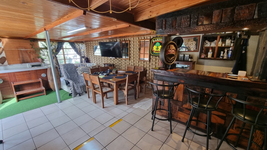 8 Bedroom Property for Sale in Die Bos Western Cape